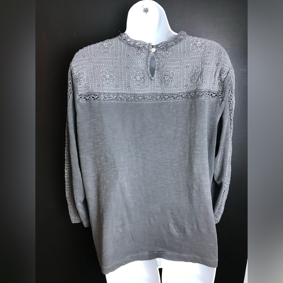 LUCKY BRAND Embroidered Top Shirt Peasant Blouse Pleated Gray Slub Boho 3/4 Slv - Picture 7 of 10